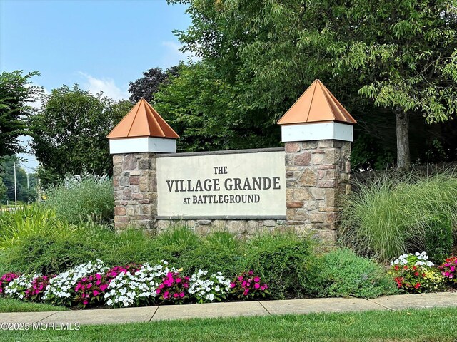 8 Crawford Rd, Manalapan, NJ 07726 - photo 39