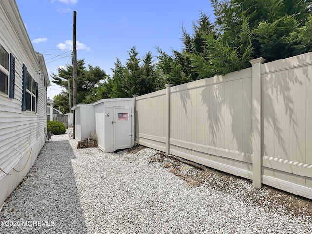 709 Union Ave Unit 5, Brielle, NJ 08730 - view of yard with a storage shed