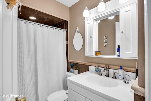 6 Claridge Ct # 5, Freehold, NJ 07728 - full bath with vanity, tile walls, and a shower with curtain