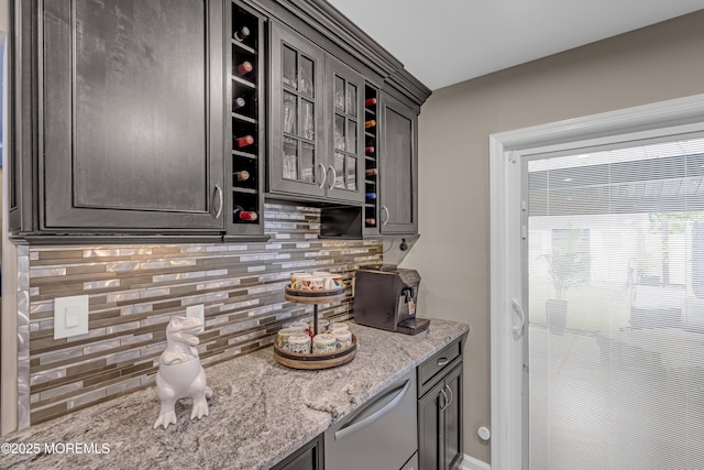 103 Idlewild Ln, Aberdeen, NJ 07747 - bar area featuring backsplash and dishwashing machine