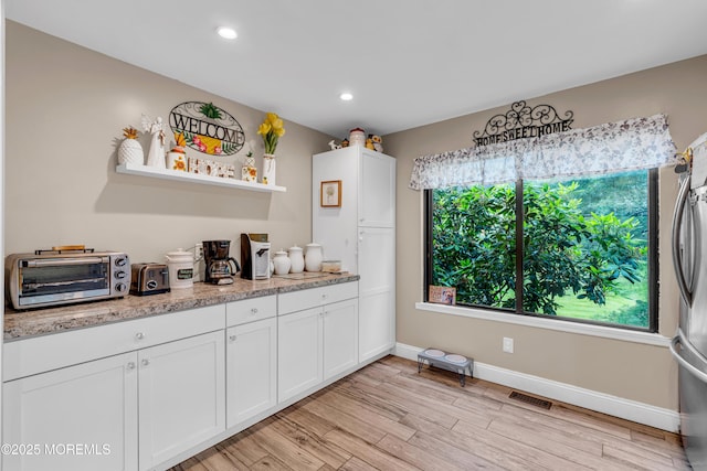 11 Kennedy Ct, Middletown, NJ 07748 - bar area with freestanding refrigerator, baseboards, light wood-style flooring, and recessed lighting