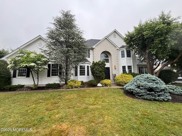 10 English Path, Freehold, NJ 07728 - traditional-style home with a front lawn