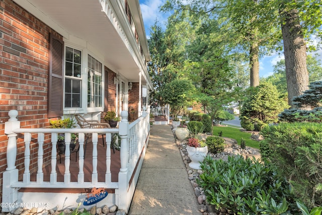 1 Algonquin Dr, Marlboro, NJ 07746 - view of yard featuring covered porch
