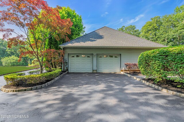 10 Cheryl Ln, Millstone, NJ 08510 - garage featuring driveway