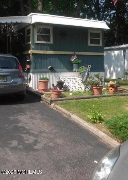 10 Nicholas Blvd, Jackson, NJ 08527 - view of front of house