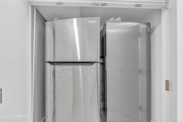 214 Private Way, Lakewood, NJ 08701 - detailed view of freestanding refrigerator