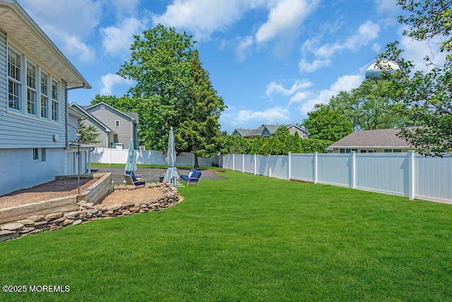 708 Schoolhouse Rd, Brielle, NJ 08730 - fenced backyard with a residential view
