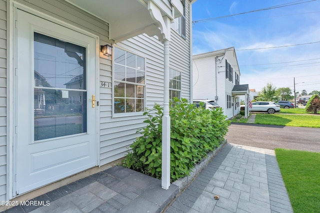 34-1 Green Grove Ave, Keyport, NJ 07735 - property entrance