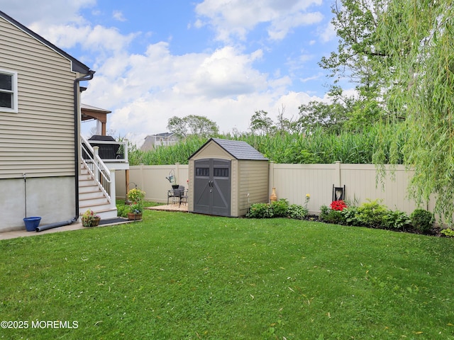 8 Clement Ln, Leonardo, NJ 07737 - fenced backyard with a shed and stairway