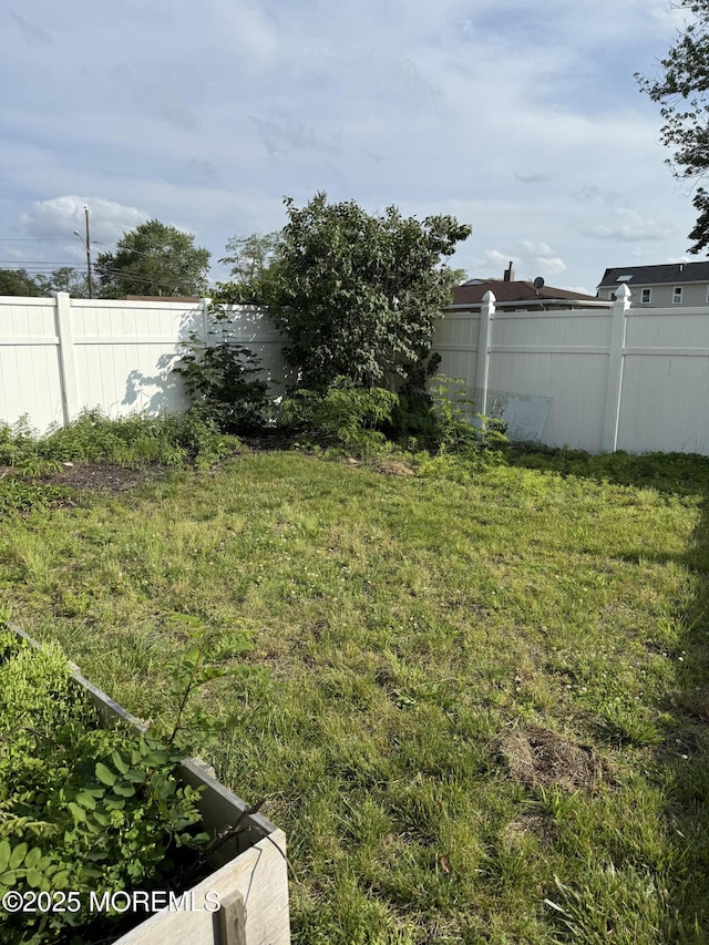 300 Allenhurst Ave, Neptune Township, NJ 07753 - view of yard