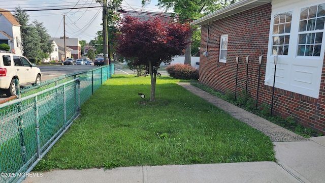 354 Alpine St, Perth Amboy City, NJ 08861 - view of yard