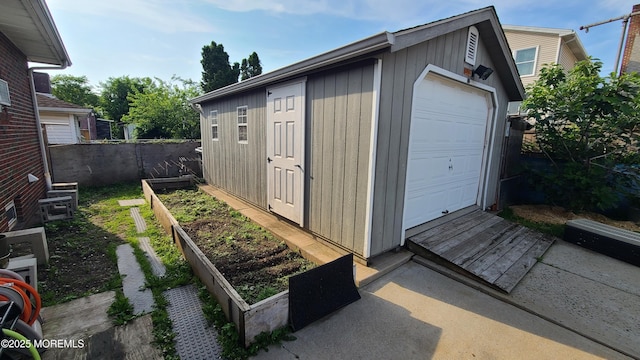 354 Alpine St, Perth Amboy City, NJ 08861 - view of outdoor structure featuring a vegetable garden