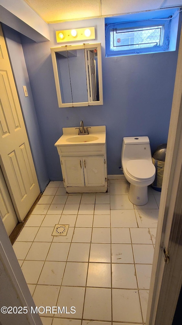 354 Alpine St, Perth Amboy City, NJ 08861 - bathroom with vanity and tile patterned floors