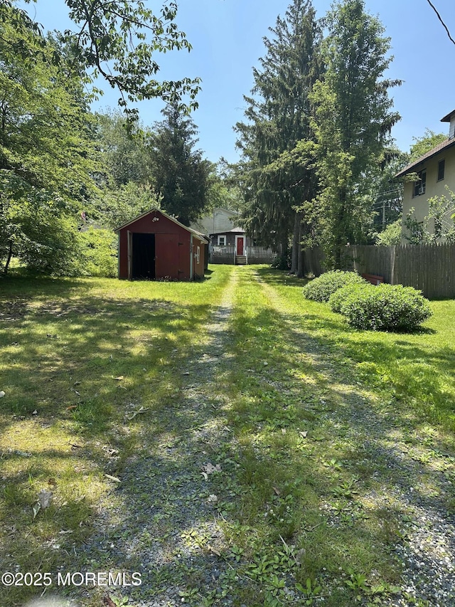 122 Hamilton Ave, Leonardo, NJ 07737 - view of yard with an outdoor structure