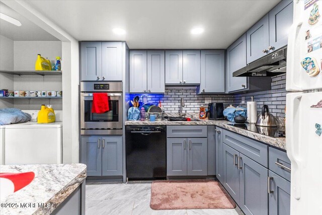 4 Roanoke Ct, Willingboro, NJ 08046 - kitchen with black appliances, a sink, under cabinet range hood, gray cabinetry, and tasteful backsplash