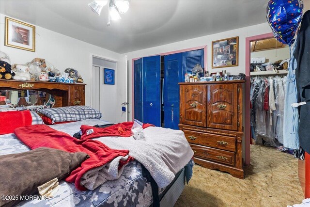 4 Roanoke Ct, Willingboro, NJ 08046 - carpeted bedroom featuring a closet