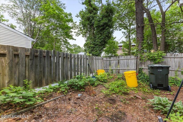 4 Roanoke Ct, Willingboro, NJ 08046 - view of fenced backyard