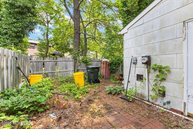4 Roanoke Ct, Willingboro, NJ 08046 - view of fenced backyard