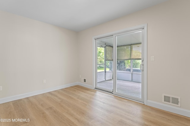190 Ravenwood Blvd, Barnegat, NJ 08005 - unfurnished room featuring light wood-style flooring and baseboards