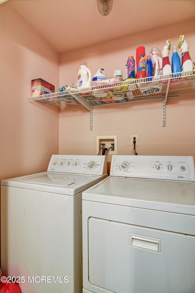 28 Tulip Ct, Howell, NJ 07731 - laundry room with washer and clothes dryer