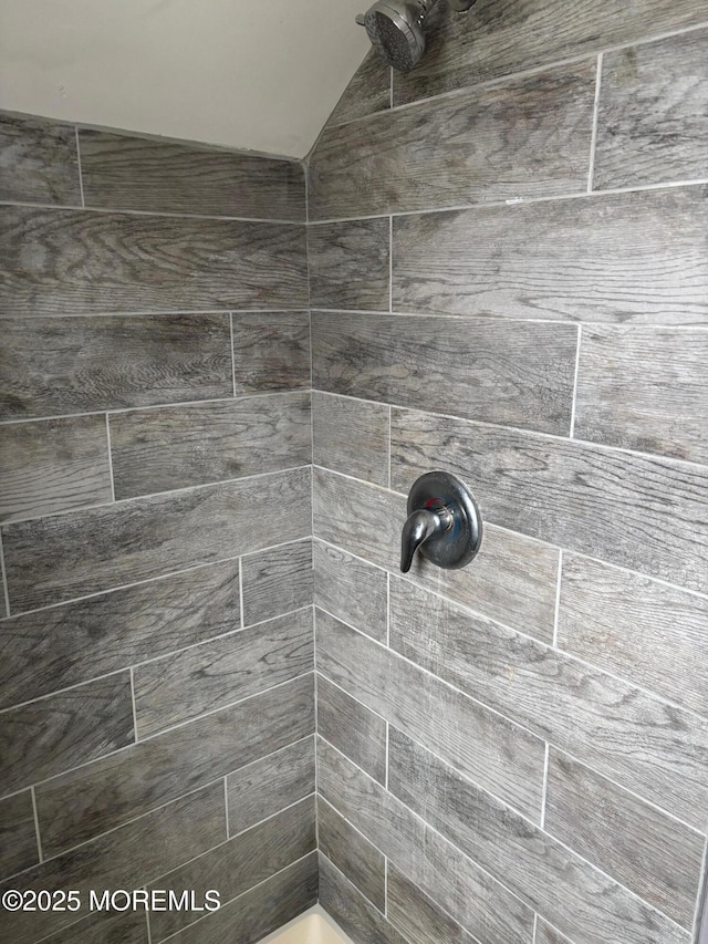 530 E Point Pleasant Ave, Ocean Gate, NJ 08740 - full bath featuring tiled shower and lofted ceiling