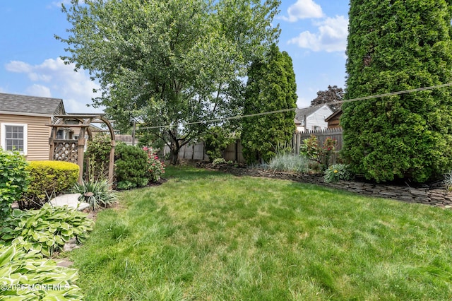 149 9th St, Belford, NJ 07718 - view of yard