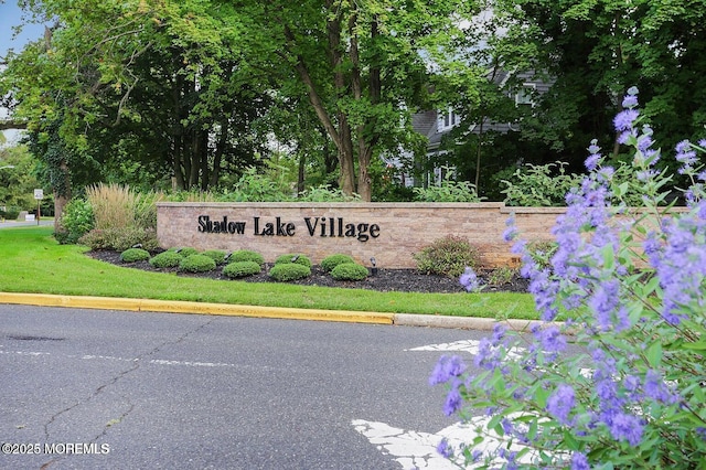 33 Claremont Ct, Red Bank, NJ 07701 - view of community sign