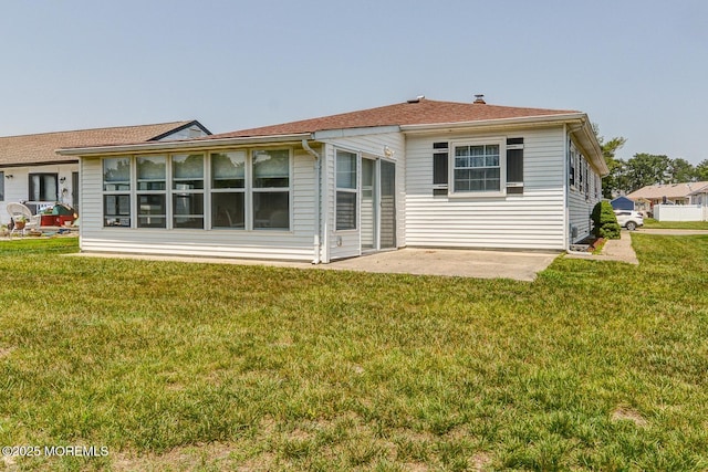 861 Jamaica Blvd, Toms River, NJ 08757 - back of house featuring a patio and a yard
