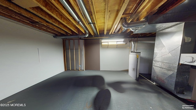 5 Samantha Dr, Monroe, NJ 08831 - unfinished below grade area with water heater