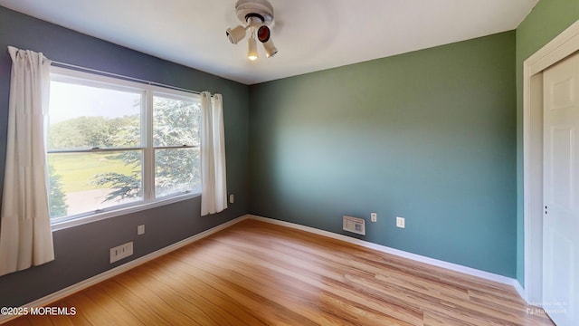 5 Samantha Dr, Monroe, NJ 08831 - empty room featuring light wood-style floors and ceiling fan