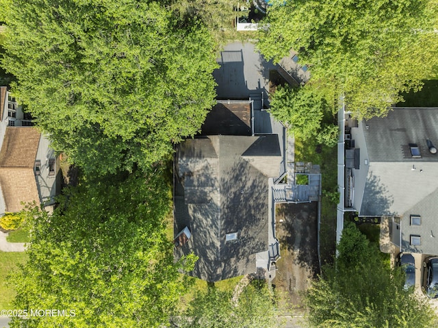 76 9th St, Belford, NJ 07718 - drone / aerial view