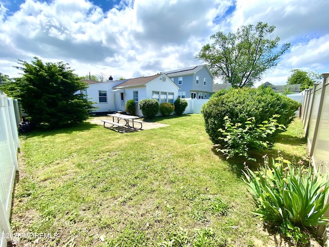 451 Brookside Ave, Laurence Harbor, NJ 08879 - view of fenced yard