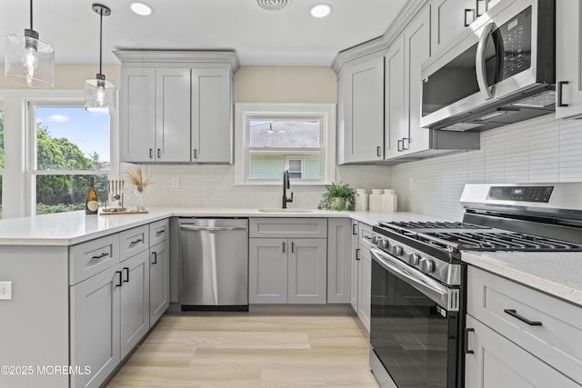 696 Jamaica Blvd, Toms River, NJ 08757 - kitchen with stainless steel appliances, gray cabinetry, a peninsula, and recessed lighting