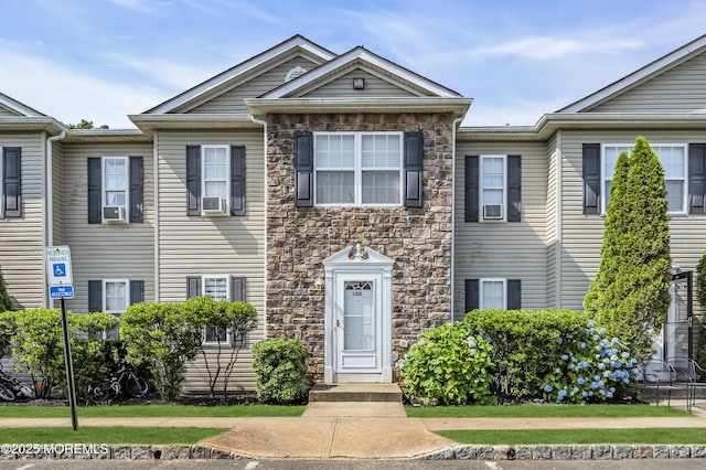106 Aspen Ct, Lakewood, NJ 08701 - view of property with stone siding