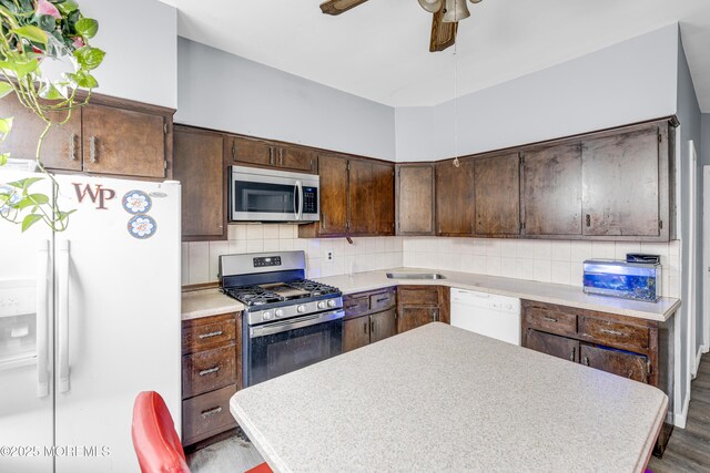 261 Dwight St, Jersey City, NJ 07305 - photo 15