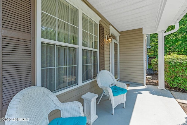 44 Autumntide Dr, Lakewood, NJ 08701 - view of covered porch