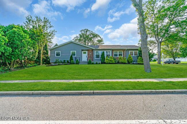 80 Jordan Rd, Brick, NJ 08723 - single story home with a front lawn