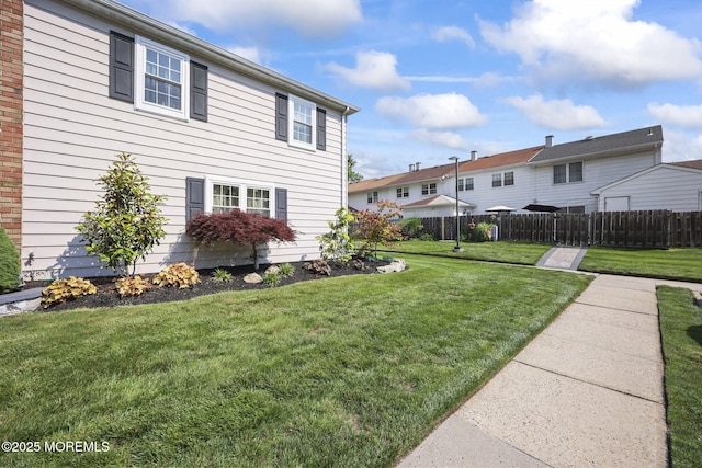 74 Kingsley Way, Freehold, NJ 07728 - view of yard featuring a residential view