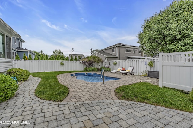 702 Saint Louis Ave, Point Pleasant Beach, NJ 08742 - view of swimming pool featuring a fenced backyard and a patio area