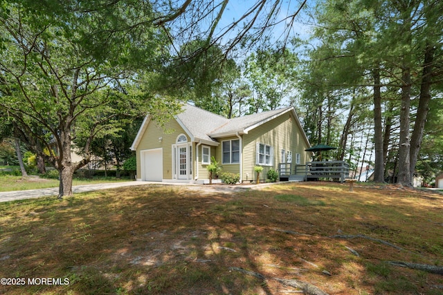 19 Cedar Ave, Manahawkin, NJ 08050 - single story home featuring driveway and a garage