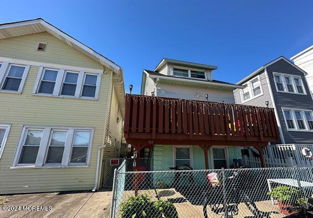 303 Hamilton Ave Unit 2, Seaside Heights, NJ 08751 - back of property with a wooden deck