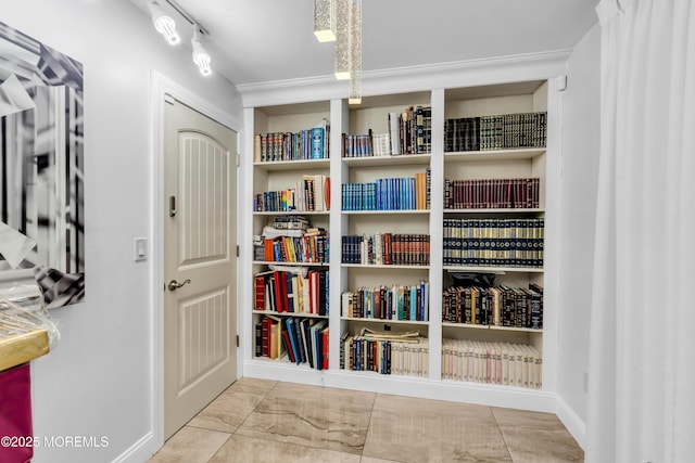 1159 County Line Rd E, Lakewood, NJ 08701 - detailed view of baseboards