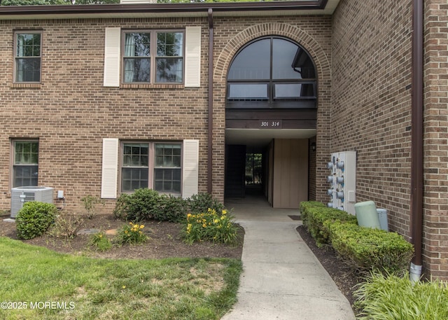 304 Wellington Pl, Aberdeen, NJ 07747 - entrance to property with brick siding