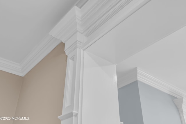 18 Pinewood Dr, Brick, NJ 08724 - detailed view of ornamental molding