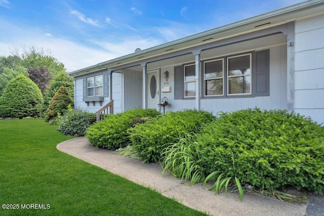 1131 Canal Dr, Point Pleasant, NJ 08742 - view of front of property featuring a front yard