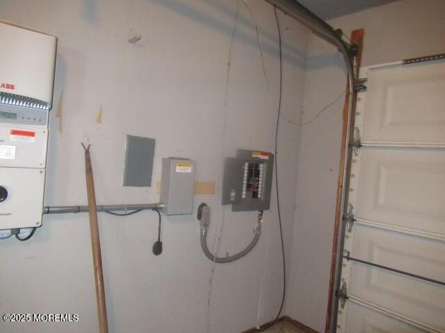 10 Dunstable Rd, Vincentown, NJ 08088 - view of garage