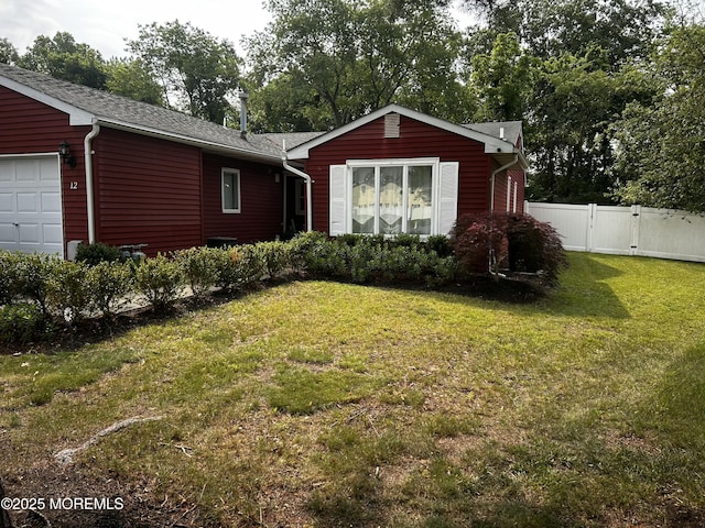 12 Briarcliff Ct, Freehold, NJ 07728 - ranch-style home featuring a gate and an attached garage