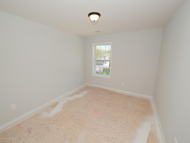 910 Malden Dr, Cliffwood, NJ 07735 - unfurnished room with baseboards