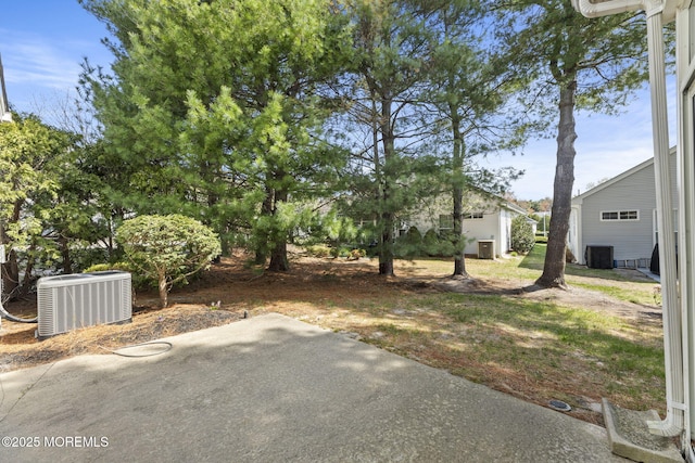 17 Evergreen Springs Dr, Lakewood, NJ 08701 - view of yard with a patio