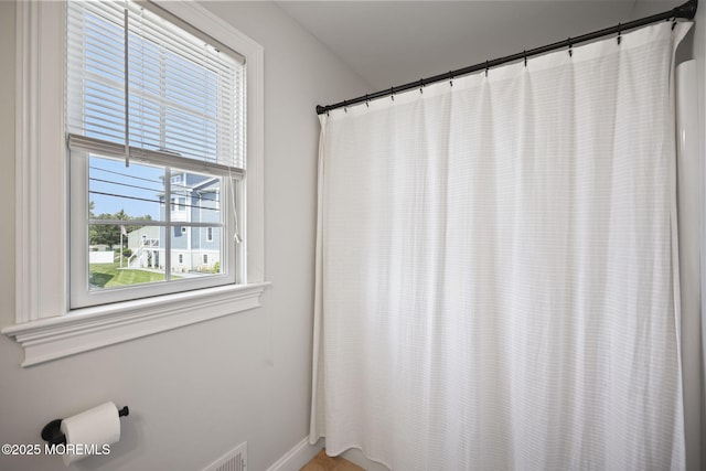 623 Park Ave, Port Monmouth, NJ 07758 - full bath with a shower with curtain